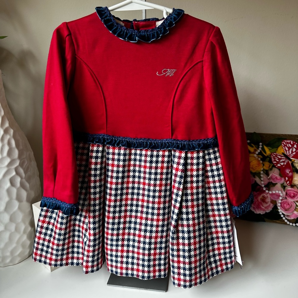 Perfect dress for Christmas very elegant